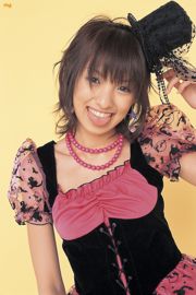 [Bomb.TV] El número de marzo de 2008 de Akina Minami