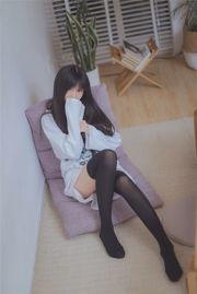 【ウインドフィールド】NO.079長髪の黒い絹の女子高生