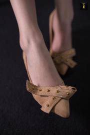 Ziwei "The Warehouse Girl" [Iss to IESS] Piękne nogi i jedwabne stopy