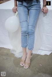 모델 Yunzhi "실크로 매일 청바지"[IESS 이상하고 흥미로운] 아름다운 다리와 실크 발