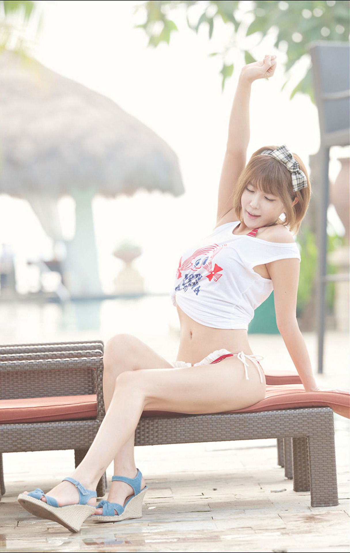 Xu Yunmei "Resort Bikini Outside Photo Set"